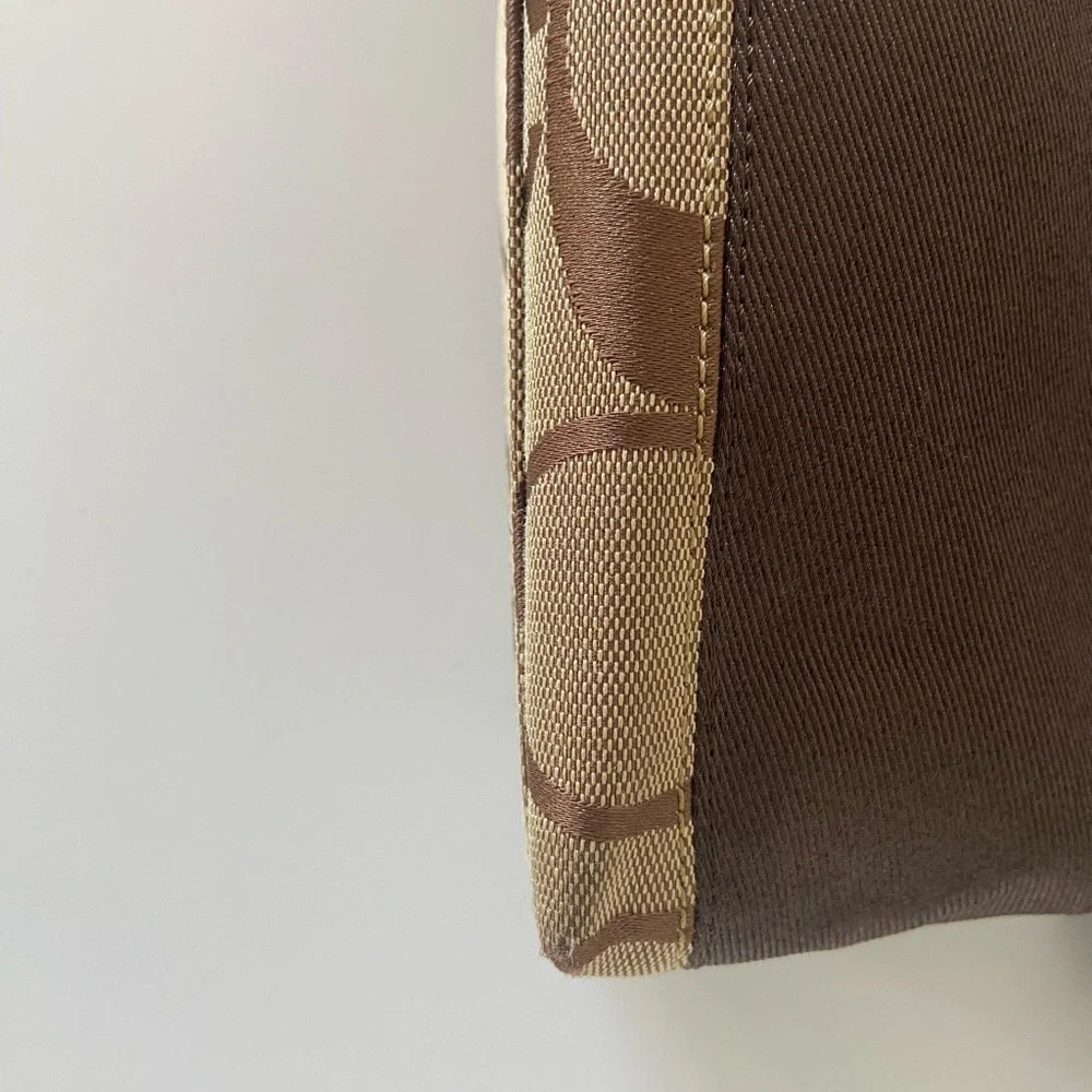 Y2K Signature Coach Brown & Tan Bag - Picture 6 of 9
